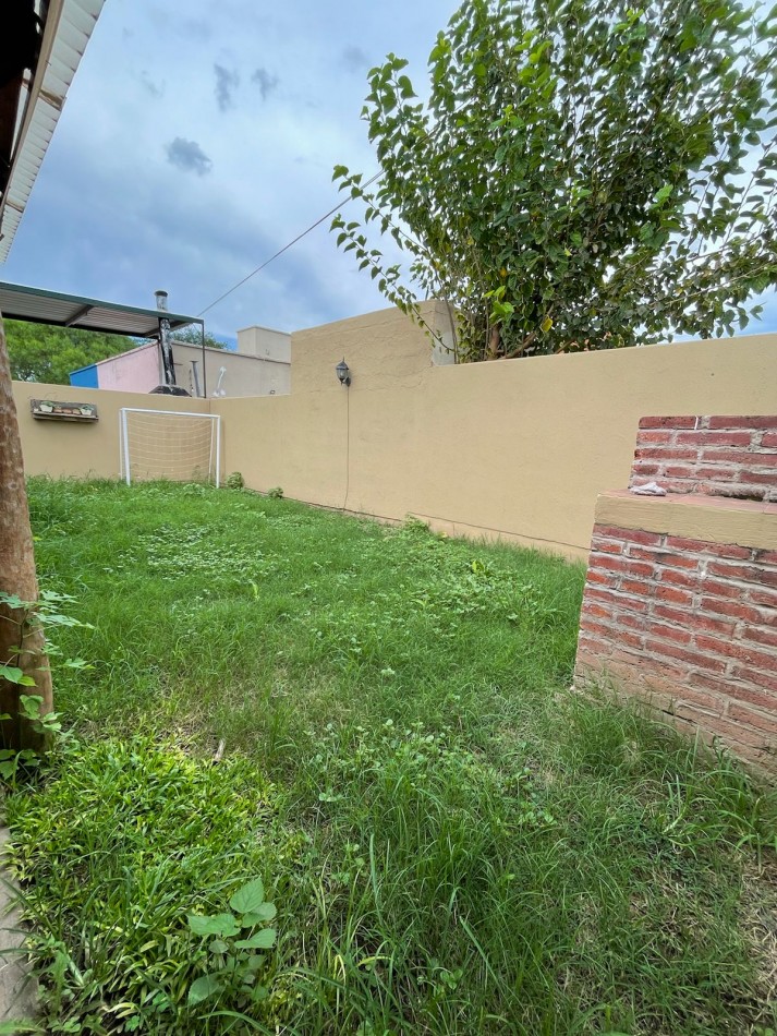 Venta de Casa de dos dormitorios con cochera, en Barrio quebrada de las rosas housing cerrado en av don bosco 6120 APPTO CREDITO 