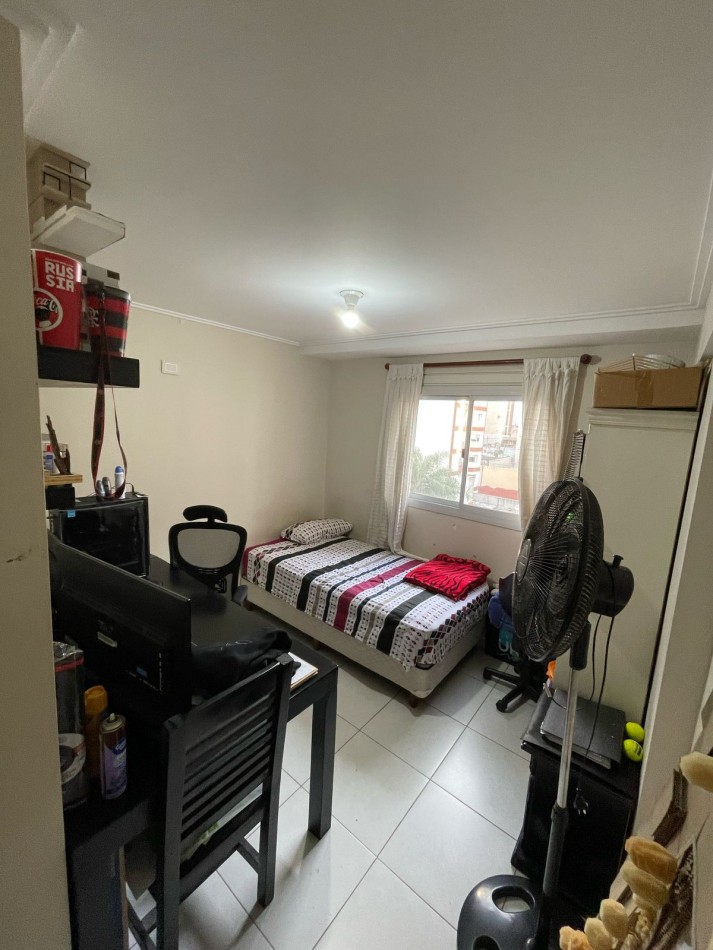 Vendemos Departamento de dos Dormitorios /Dos Baños/Dos Balcones en nueva cordoba calle bv illia al 400