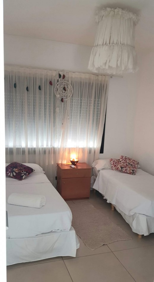 CASA EN VENTA 3 DORMITORIOS CHARCRAS DEL NORTE ZONA SPILIMBERGO 180 M2 COCHERA PARA DOS AUTOS3
