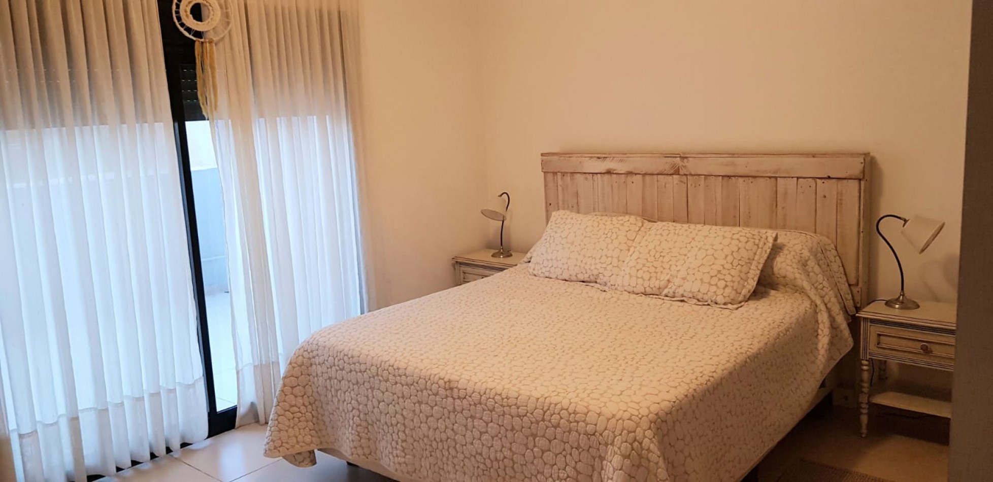 CASA EN VENTA 3 DORMITORIOS CHARCRAS DEL NORTE ZONA SPILIMBERGO 180 M2 COCHERA PARA DOS AUTOS3