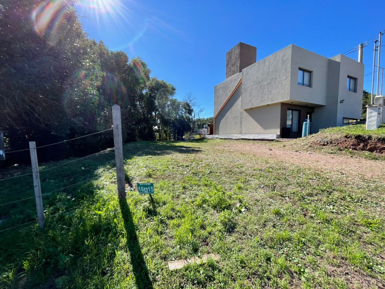  VENDEMOS LOTE DE 300 MTS EN ECO DE VILLA CATALINA, BARRIO PRIVADO. SERVICIOS DE AGUA Y LUZ(PILAR CONECTADO)  CON ESCRITURA. APROBACION DE CONSTRUCCION POR EL MUNICIPIO