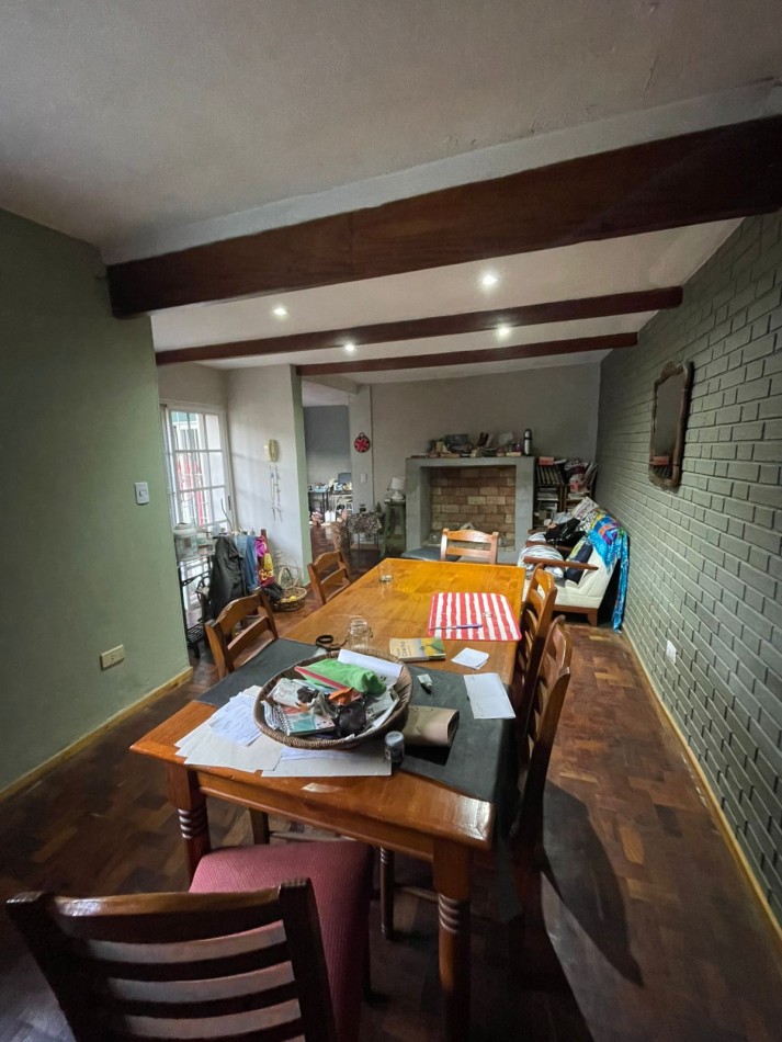 CASA DE 3 DORMITORIOS APPTA CREDITO, CON DOS BAÑOS, COCHERA CON PORTON LEVADIZO PATIO ,PILETA Y LOCAL CON BAÑO EN B OBSERVATORIO