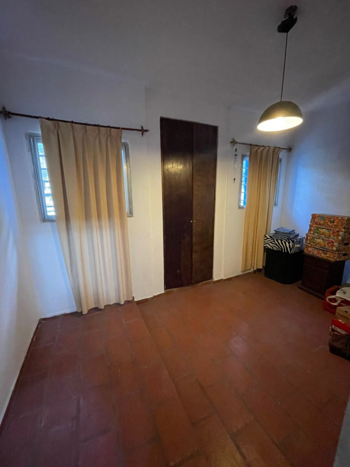CASA DE 3 DORMITORIOS APPTA CREDITO, CON DOS BAÑOS, COCHERA CON PORTON LEVADIZO PATIO ,PILETA Y LOCAL CON BAÑO EN B OBSERVATORIO