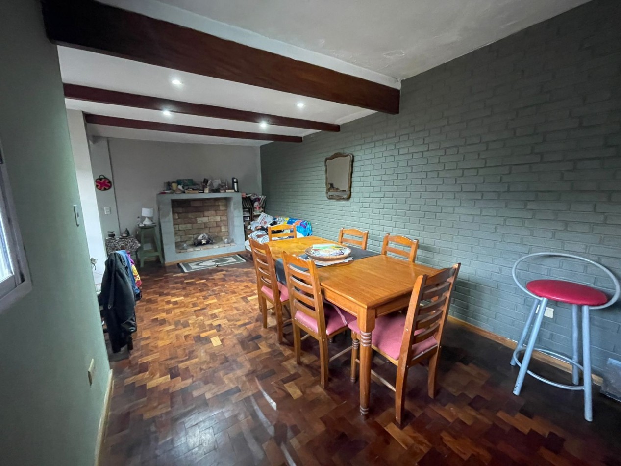 CASA DE 3 DORMITORIOS APPTA CREDITO, CON DOS BAÑOS, COCHERA CON PORTON LEVADIZO PATIO ,PILETA Y LOCAL CON BAÑO EN B OBSERVATORIO