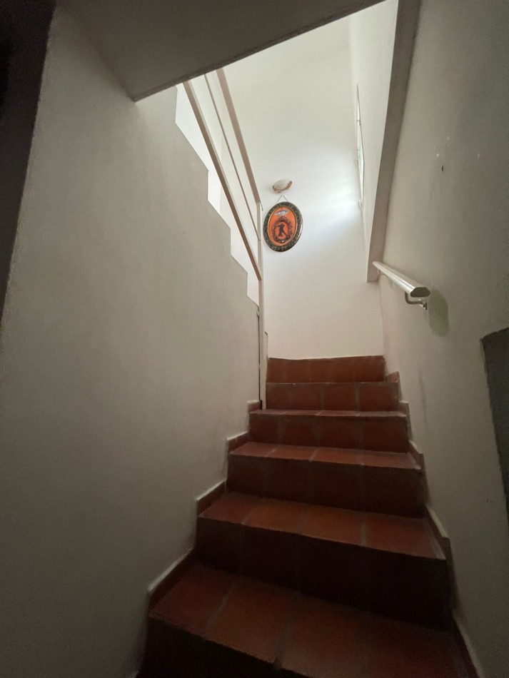 CASA DE 3 DORMITORIOS APPTA CREDITO, CON DOS BAÑOS, COCHERA CON PORTON LEVADIZO PATIO ,PILETA Y LOCAL CON BAÑO EN B OBSERVATORIO