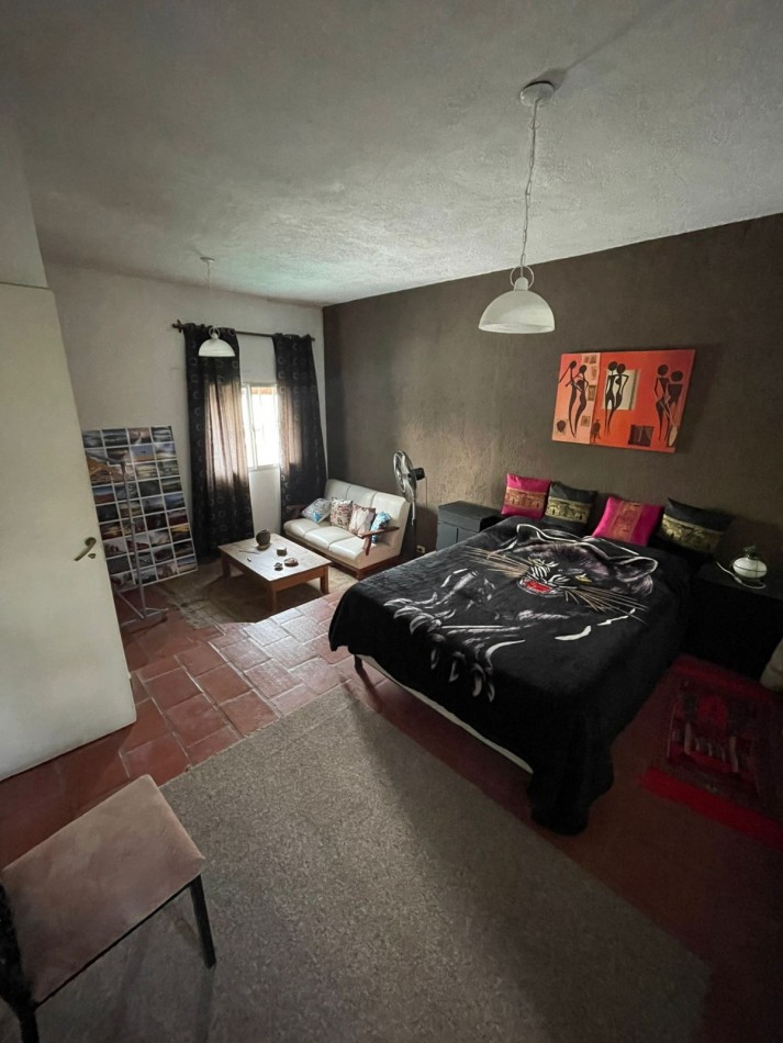 CASA DE 3 DORMITORIOS APPTA CREDITO, CON DOS BAÑOS, COCHERA CON PORTON LEVADIZO PATIO ,PILETA Y LOCAL CON BAÑO EN B OBSERVATORIO