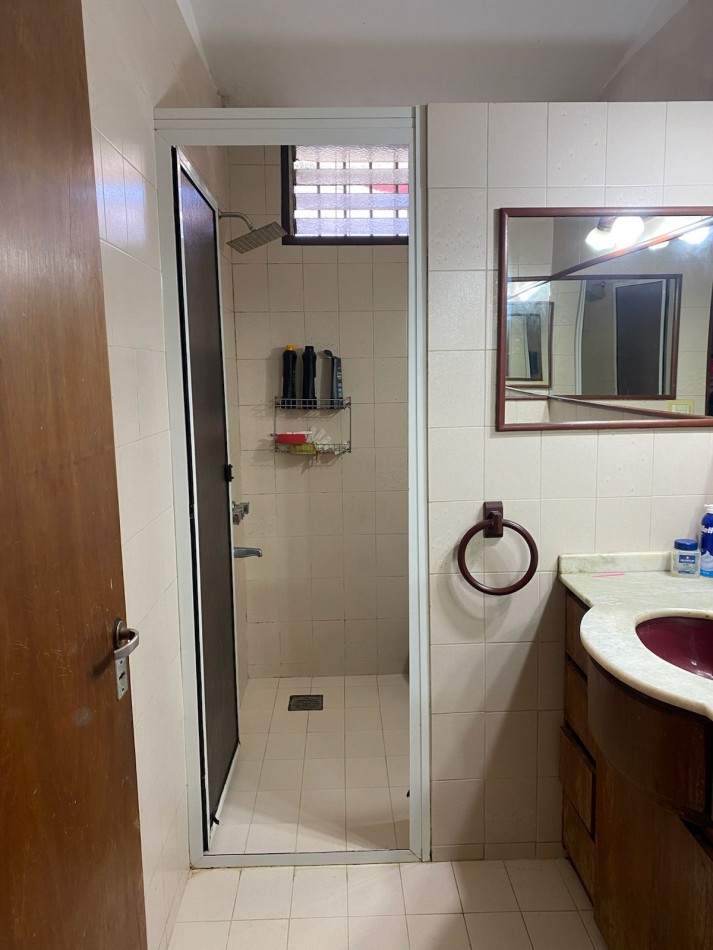 CASA DE 3 DORMITORIOS CON QUINCHO EN BARRIO AMEGUINO EXCELENTE UBICACION