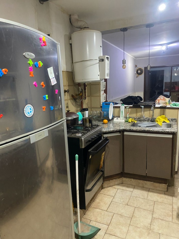 CASA DE 3 DORMITORIOS CON QUINCHO EN BARRIO AMEGUINO EXCELENTE UBICACION