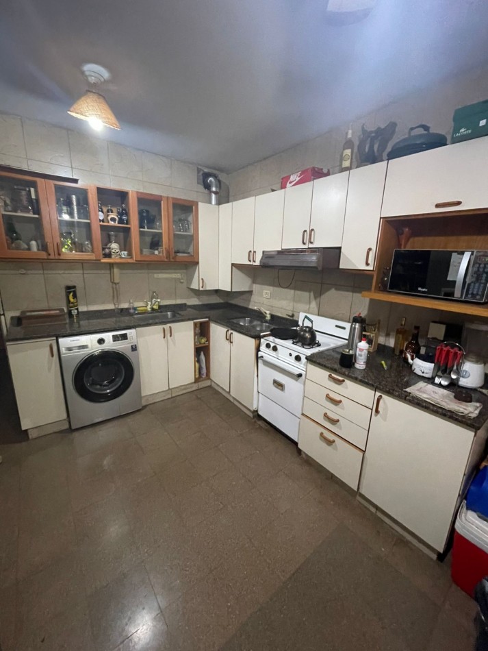 vendo depto de 2 dormitorios con terraza de uso exclusivo en mariano moreno 740 zona centro 