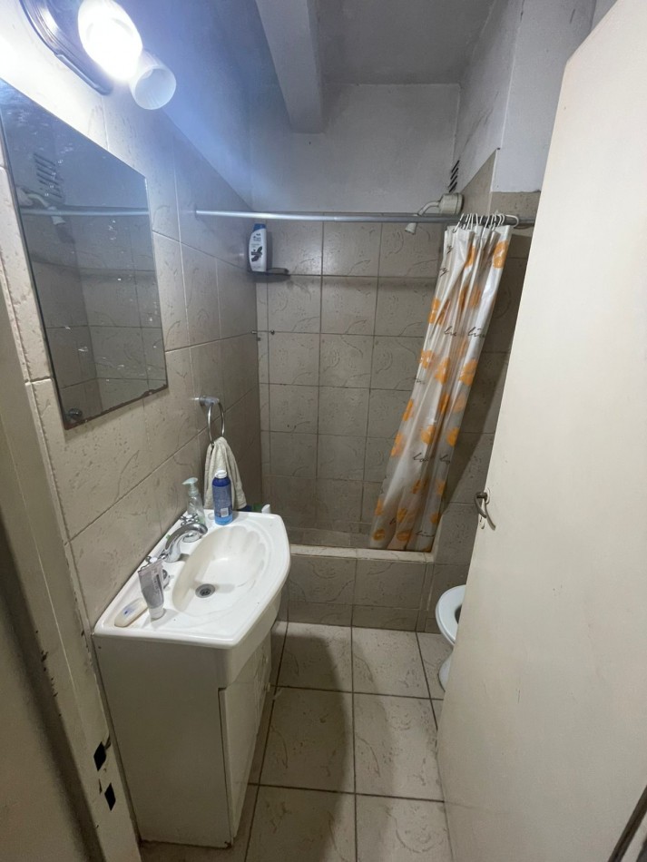 vendo depto de 2 dormitorios con terraza de uso exclusivo en mariano moreno 740 zona centro 