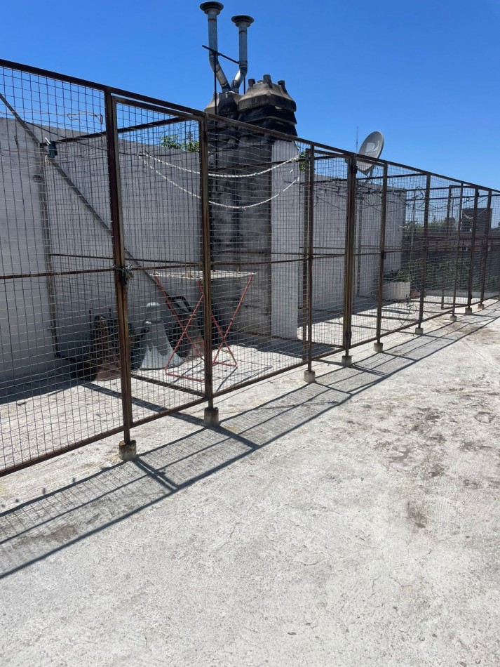 vendo depto de 2 dormitorios con terraza de uso exclusivo en mariano moreno 740 zona centro 