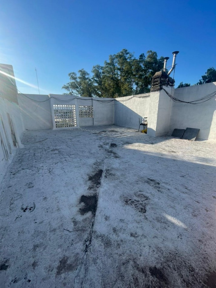vendo depto de 2 dormitorios con terraza de uso exclusivo en mariano moreno 740 zona centro 