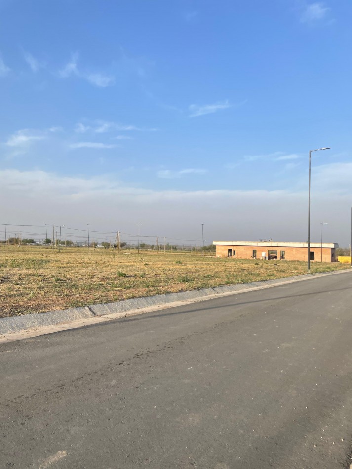 Lote de 250 mts en Docta Central listo para escriturar obras pagas. listo para construir OPORTUNIDAD