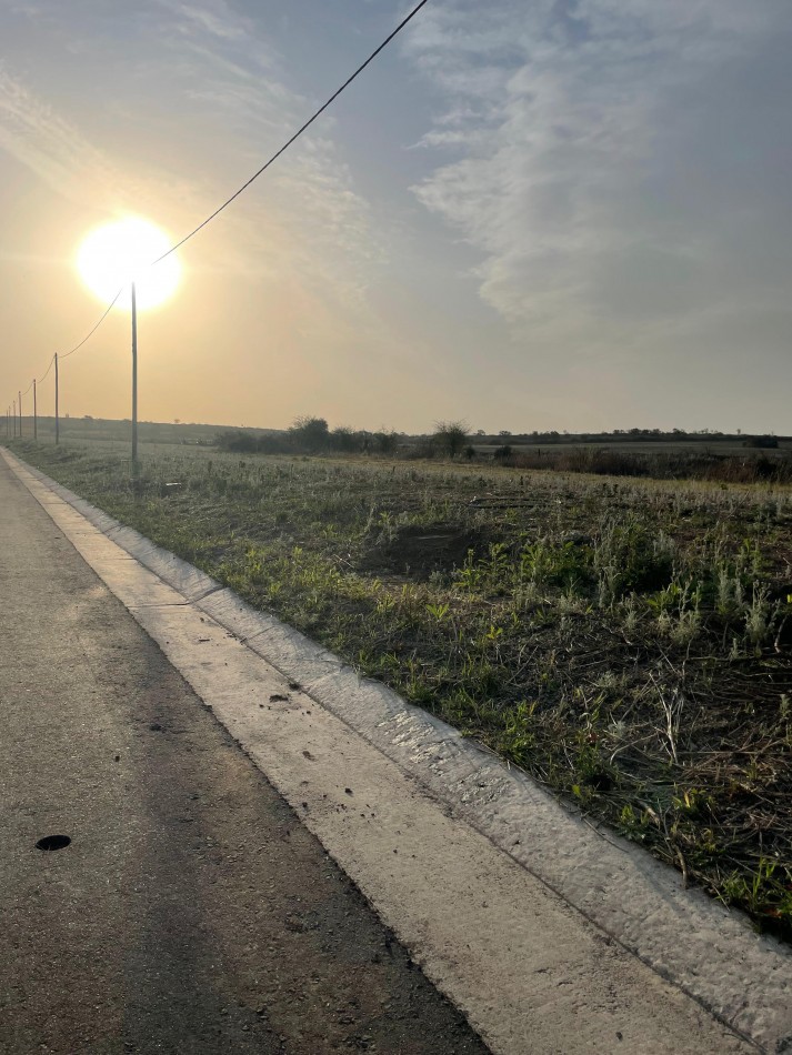 Lote de 250 mts en Docta Central listo para escriturar obras pagas. listo para construir OPORTUNIDAD