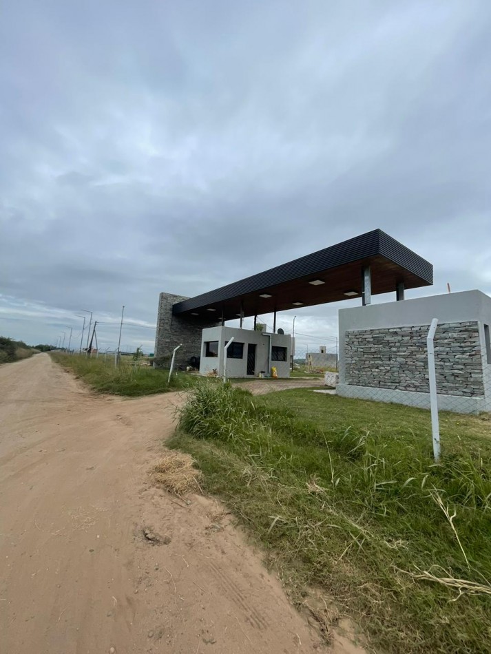 vendo lote de 270 mts en barrio semi cerrado "La ernestina B de campo" zona manantiales 2, san ignacio village