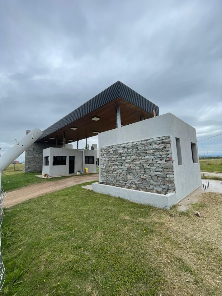 vendo lote de 270 mts en barrio semi cerrado "La ernestina B de campo" zona manantiales 2, san ignacio village