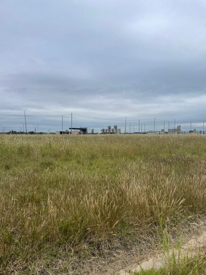 vendo lote de 270 mts en barrio semi cerrado "La ernestina B de campo" zona manantiales 2, san ignacio village