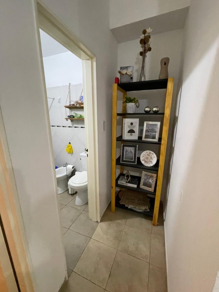 Venta de depto de un dormitorio en planta baja con patio y cocina separada , con escritura en barrio pueyyredon 