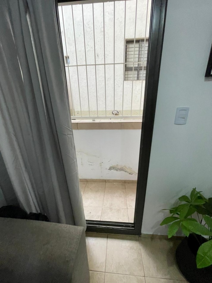 Venta de depto de un dormitorio en planta baja con patio y cocina separada , con escritura en barrio pueyyredon 