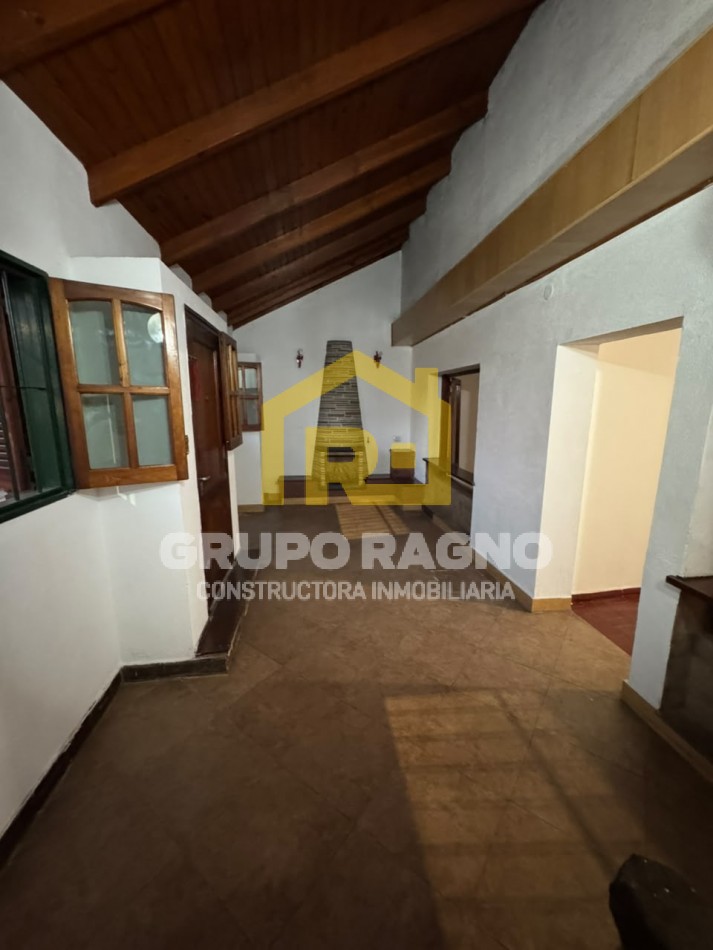 🏠 ¡Excelente Casa en Alquiler sobre Felix Paz 389! Con Cochera, Terraza con Quincho y Gran Ubicacion