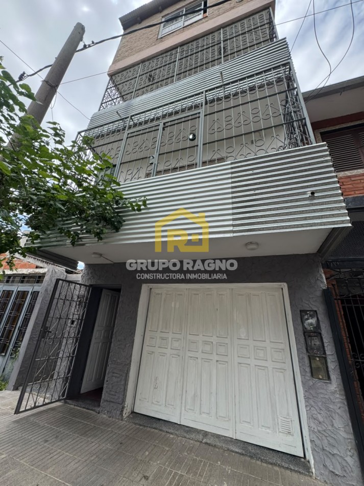 Amplio Duplex con cochera Barrio Crisol