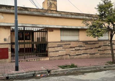 Departamento de dos dormitorios en B San Martin calle uspallata al 1000 con todos los servicios