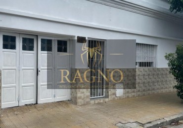 Casa de 2 dormitorios con cochera patio y terraza en Venta en B san Martin Colombres y Federico Brandsen 